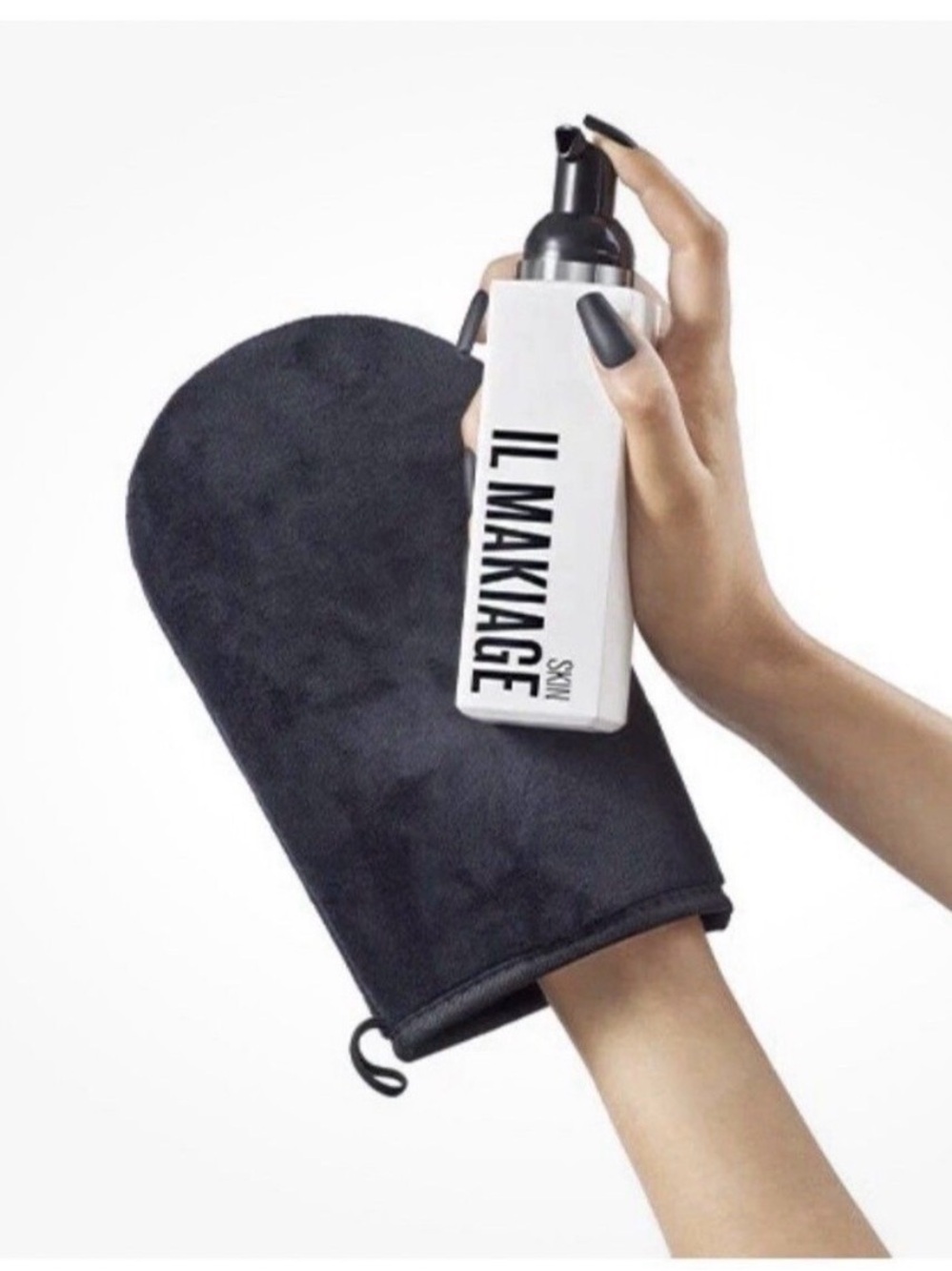 IL MAKIAGE Black Self-Tanning Mitt with Tanning Mousse